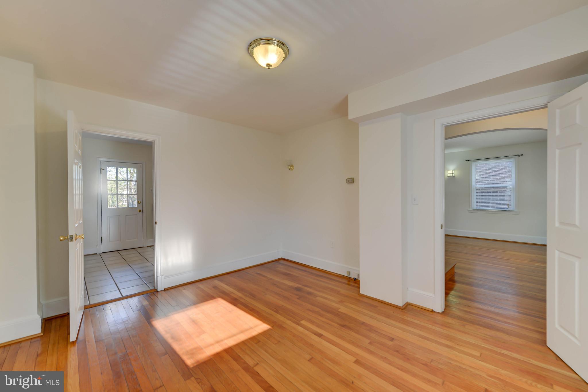8511 Cedar Street Silver Spring, MD 20910 - Photo 20 of 54 Gallery Image 20
