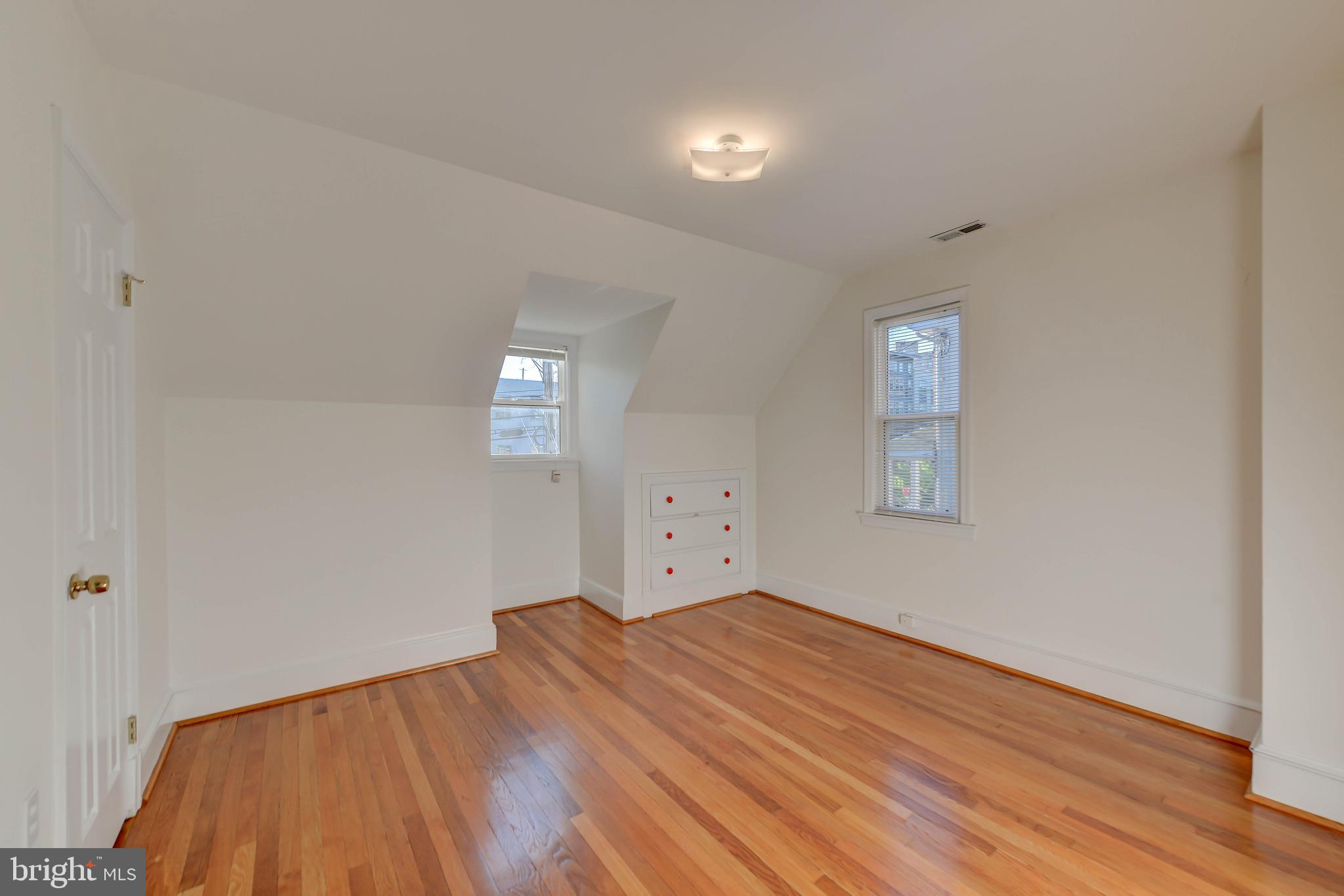 8511 Cedar Street Silver Spring, MD 20910 - Photo 26 of 54 Gallery Image 26