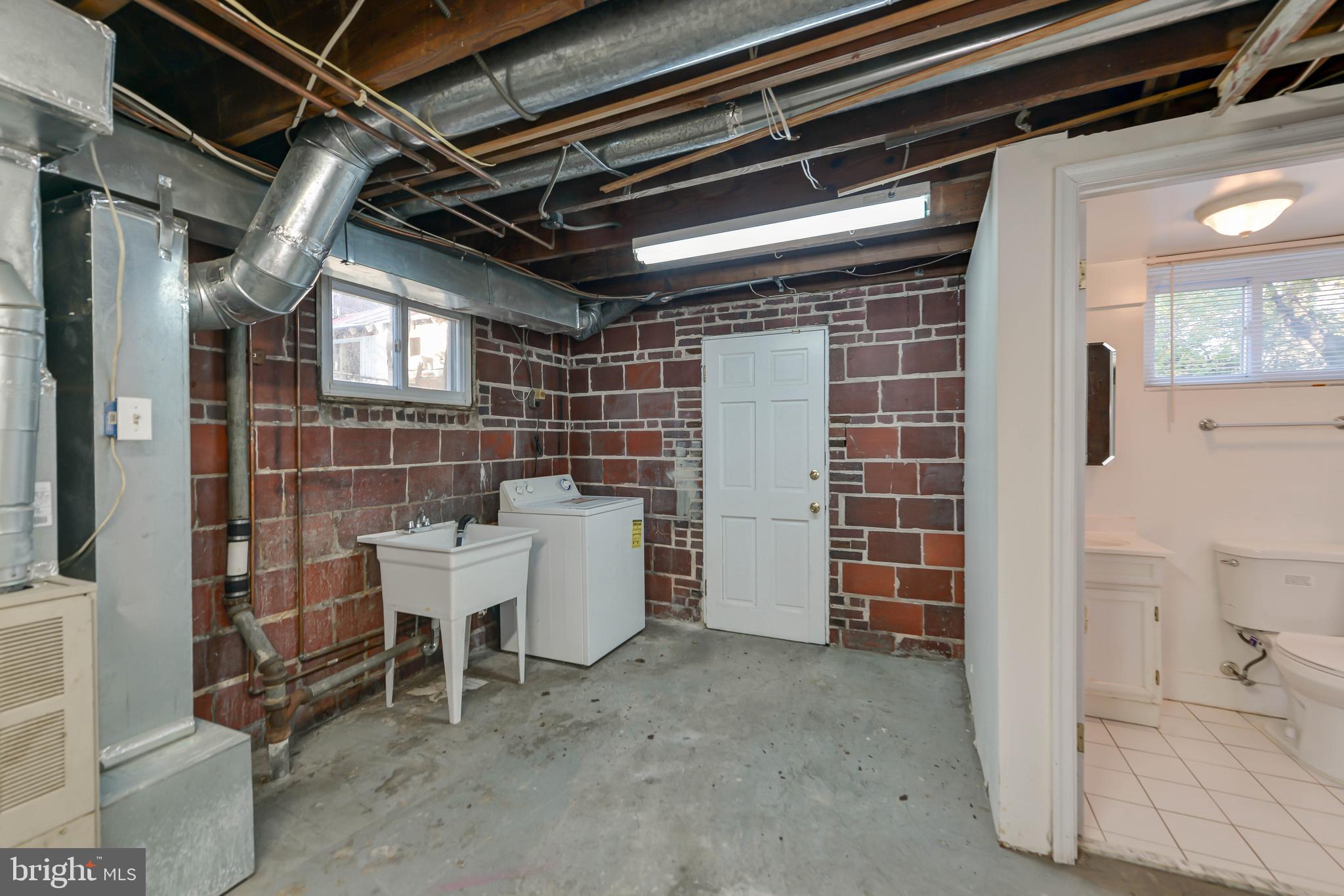 8511 Cedar Street Silver Spring, MD 20910 - Photo 35 of 54 Gallery Image 35