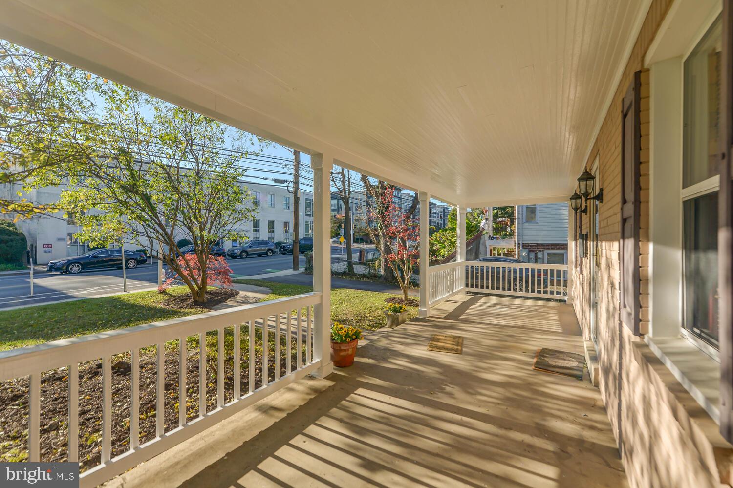 8511 Cedar Street Silver Spring, MD 20910 - Photo 5 of 54 Gallery Image 5