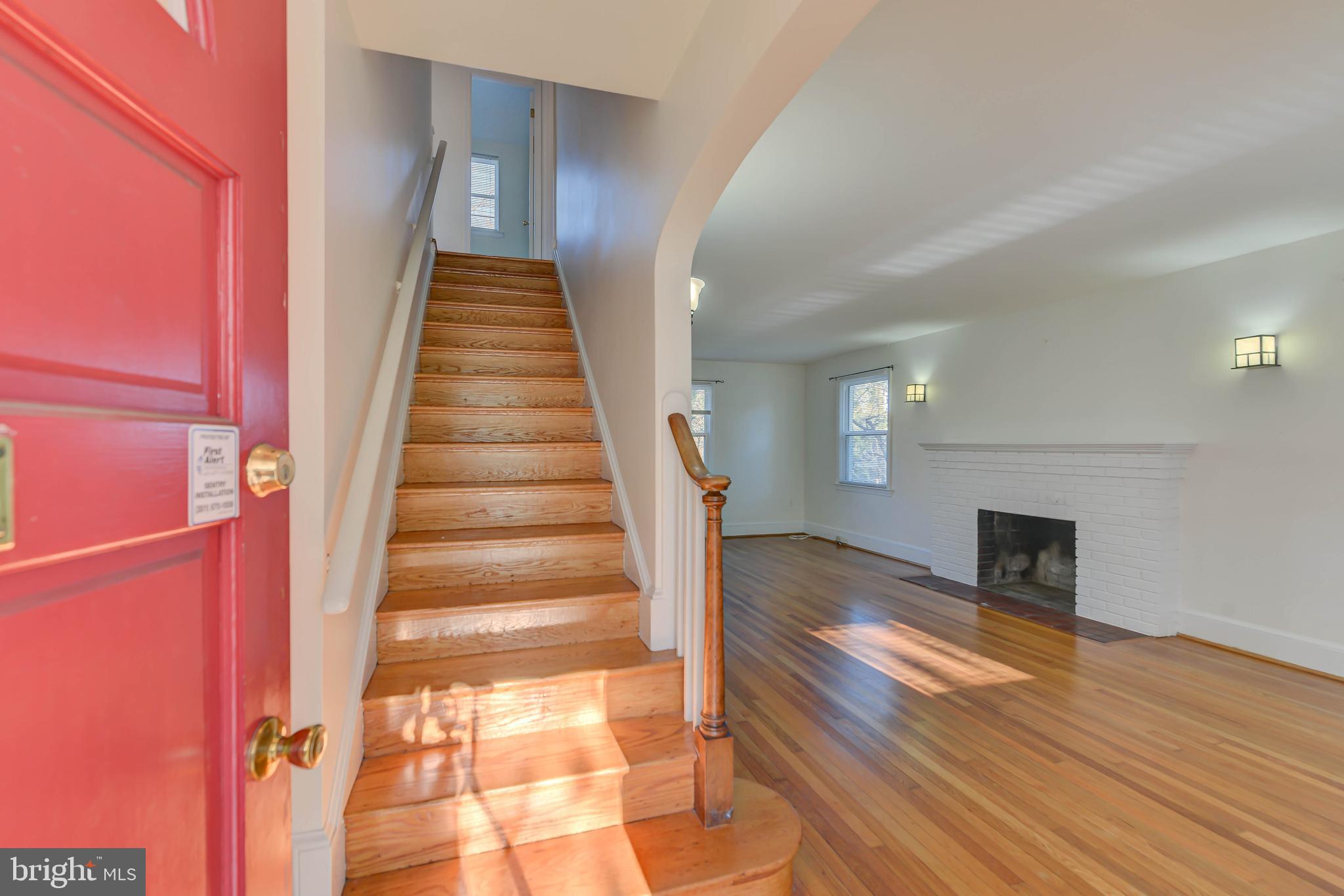 8511 Cedar Street Silver Spring, MD 20910 - Photo 6 of 54 Gallery Image 6