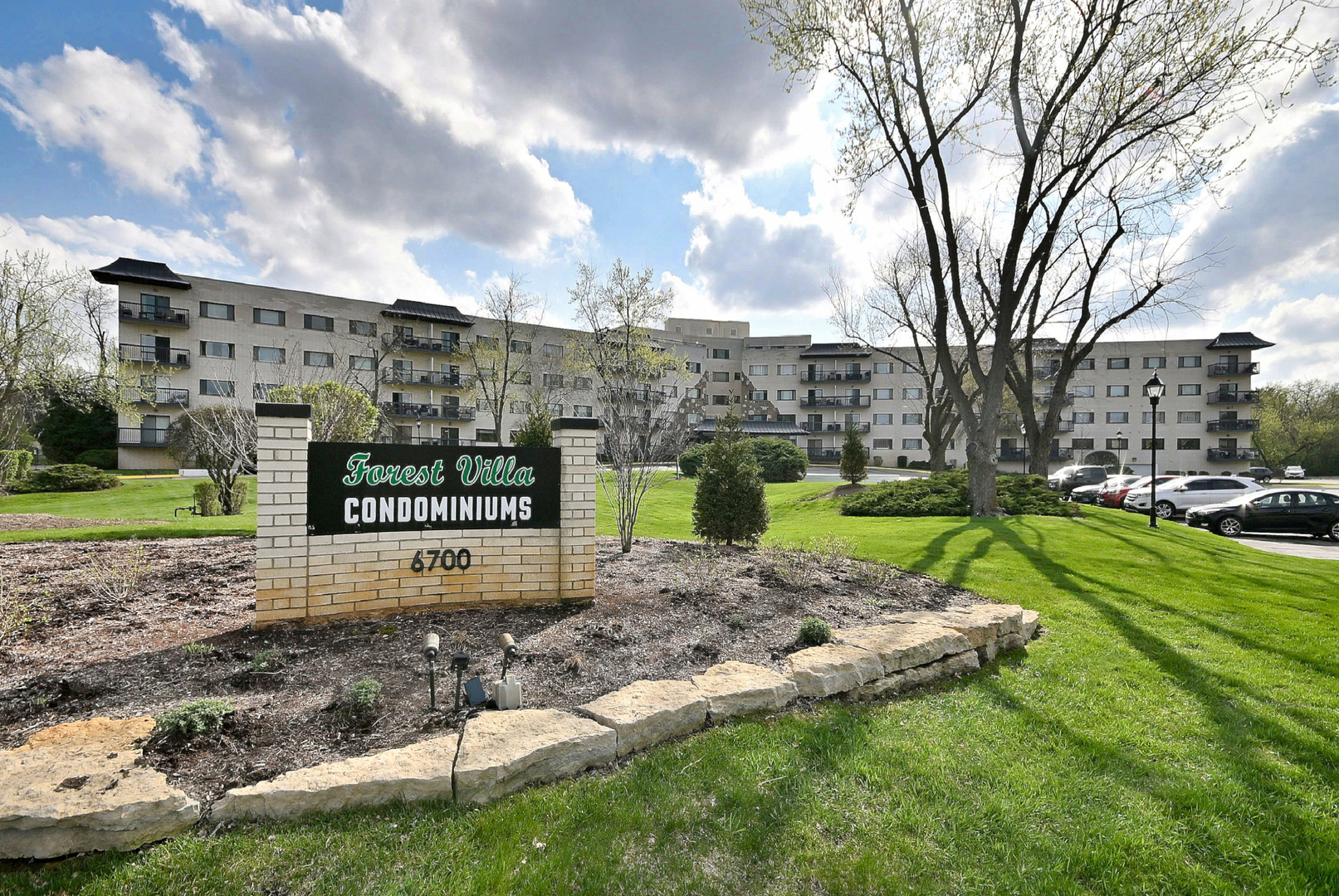6700 South Brainard Avenue, Unit 110 Countryside, IL 60525 - Photo 1 of 16