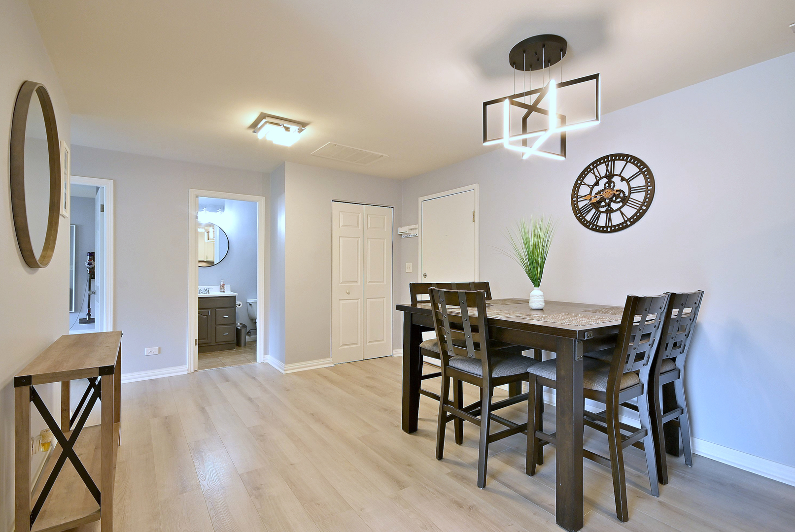 6700 South Brainard Avenue, Unit 110 Countryside, IL 60525 - Photo 3 of 16