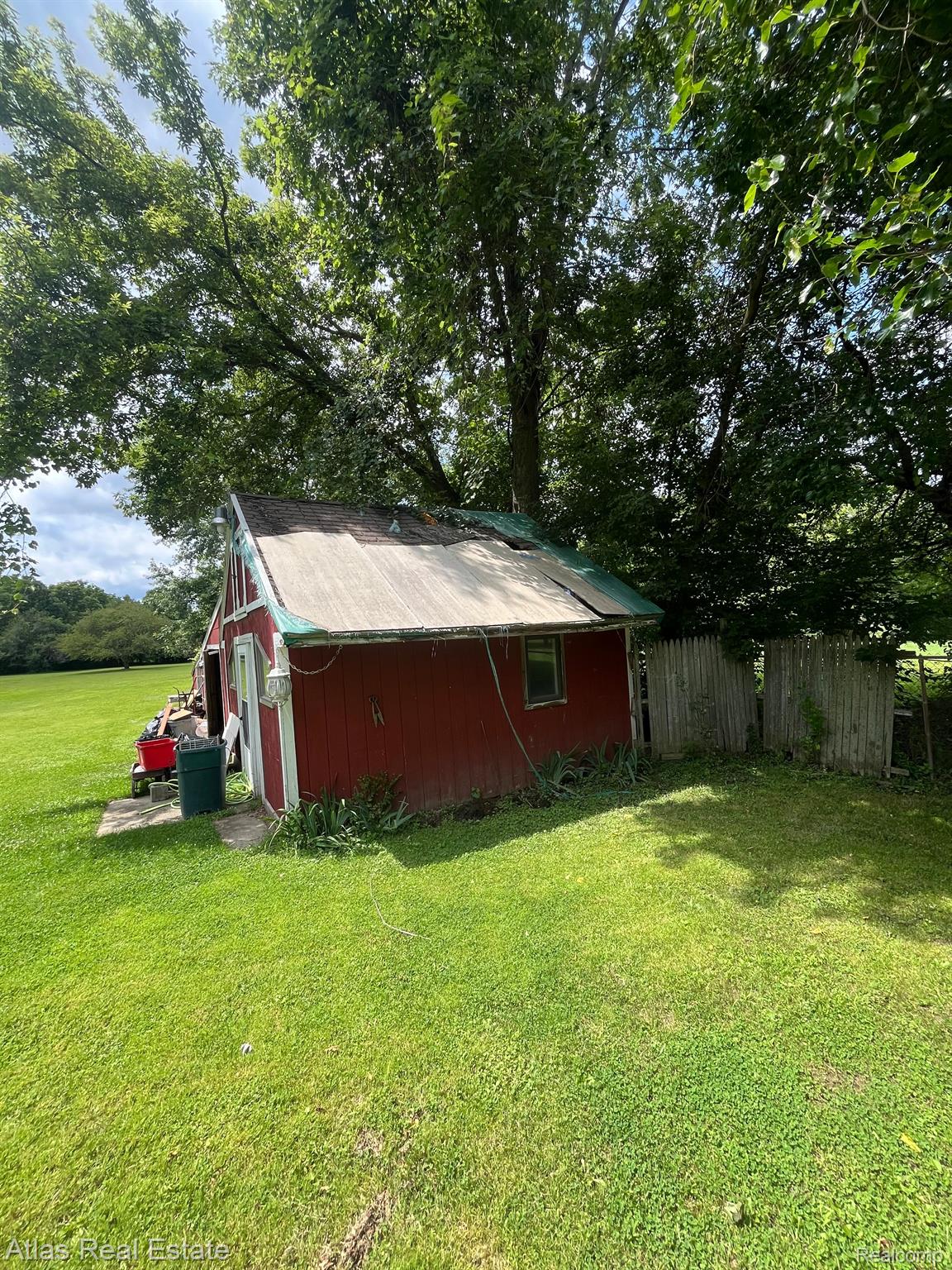 2058 Howe Road Burton, MI 48519 - Photo 16 of 35 Gallery Image 16