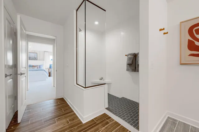 $909,007 | 8013 Glenwood Drive, Circle Pines, MN 55014