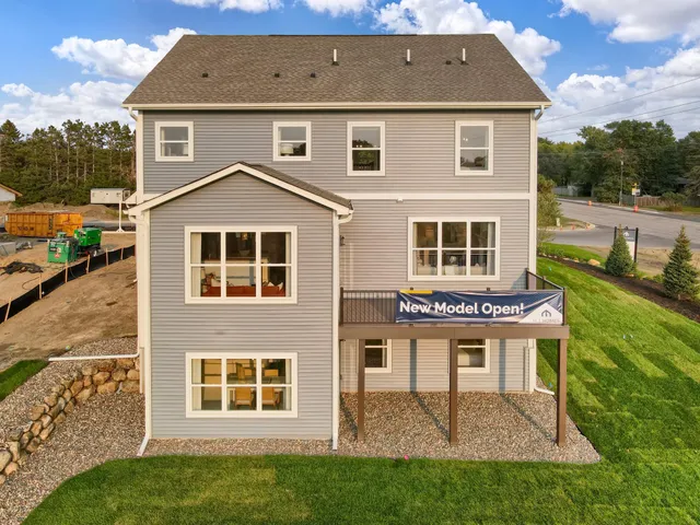 $909,007 | 8013 Glenwood Drive, Circle Pines, MN 55014