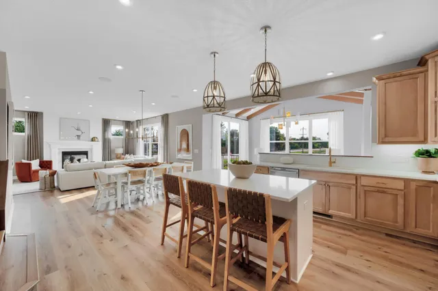 $909,007 | 8013 Glenwood Drive, Circle Pines, MN 55014