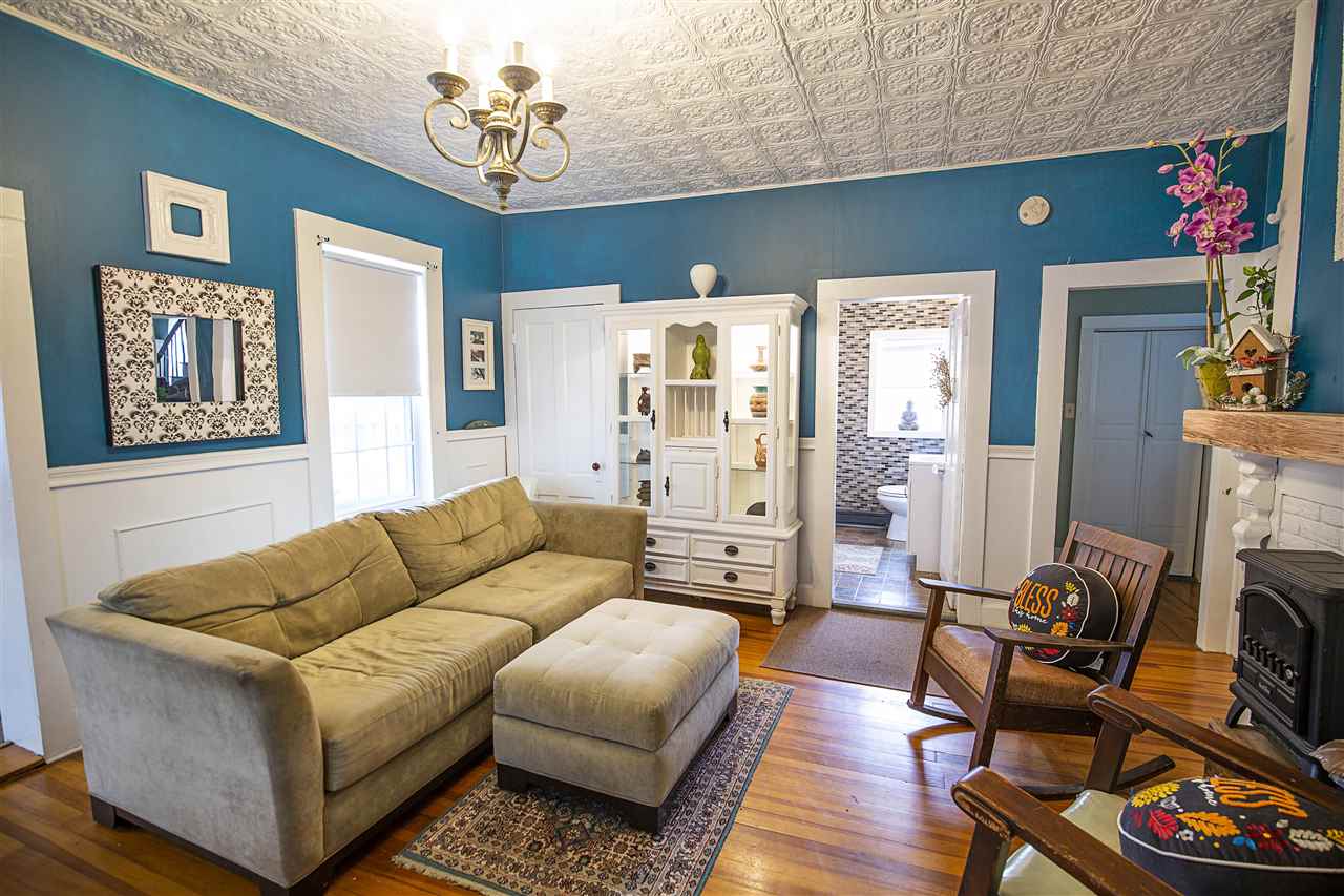 127 Chester Road Raymond, NH 03077 - Photo 4 of 12