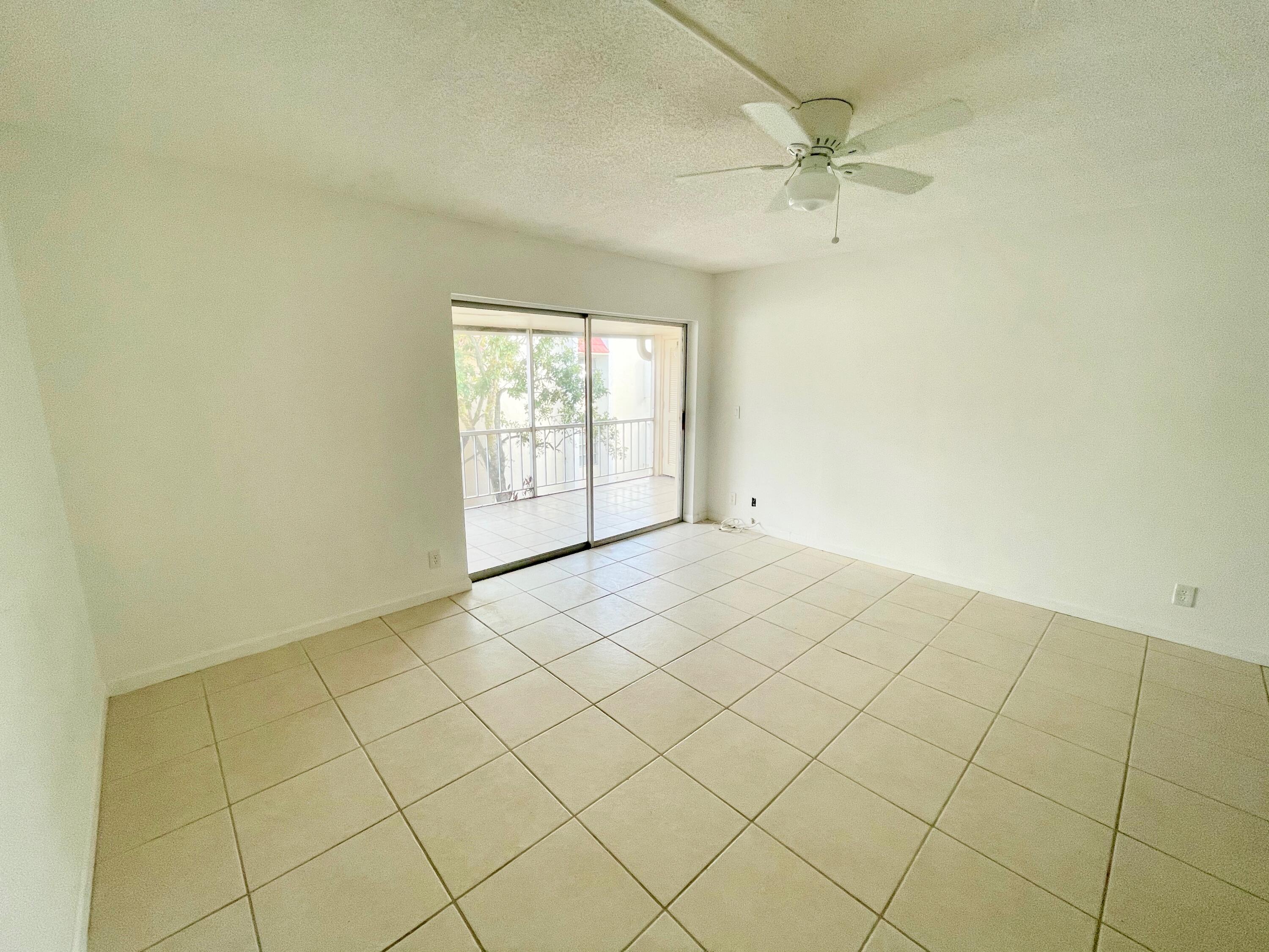 634 Northwest 13th Street, Unit 35 Boca Raton, FL 33486 - Photo 2 of 11 Oaks of Boca 634 #35 - 2