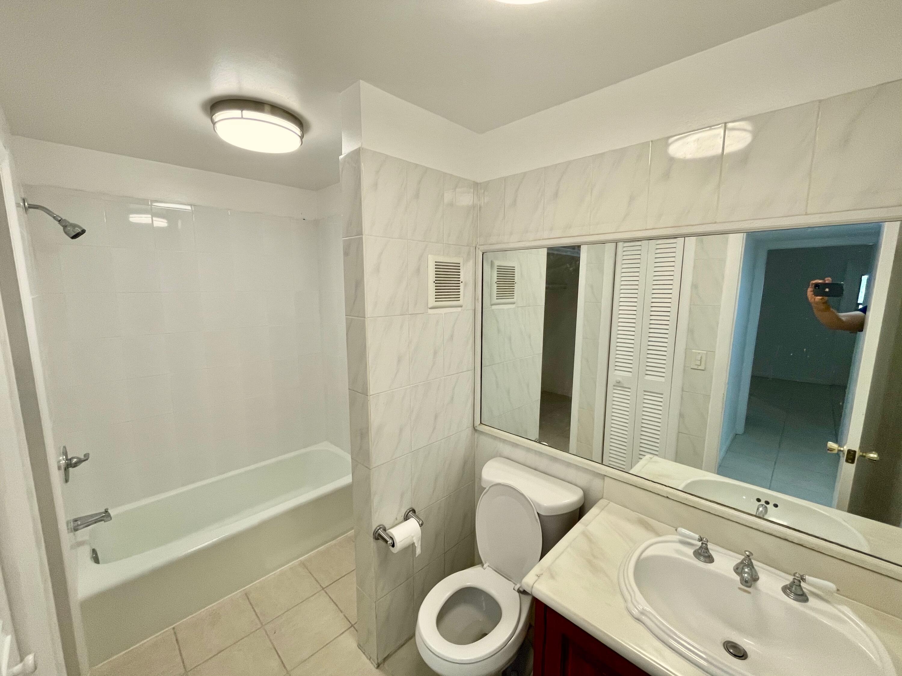 634 Northwest 13th Street, Unit 35 Boca Raton, FL 33486 - Photo 6 of 11 Oaks of Boca 634 #35 - 3