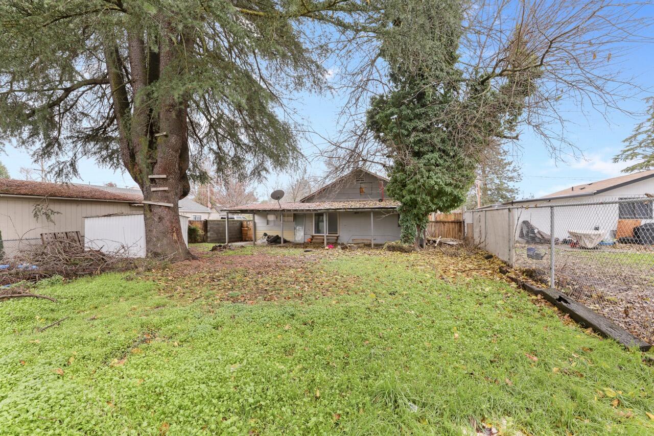 1333 Spring Street Medford, OR 97504 - Photo 15 of 18 EP1A3444 Large