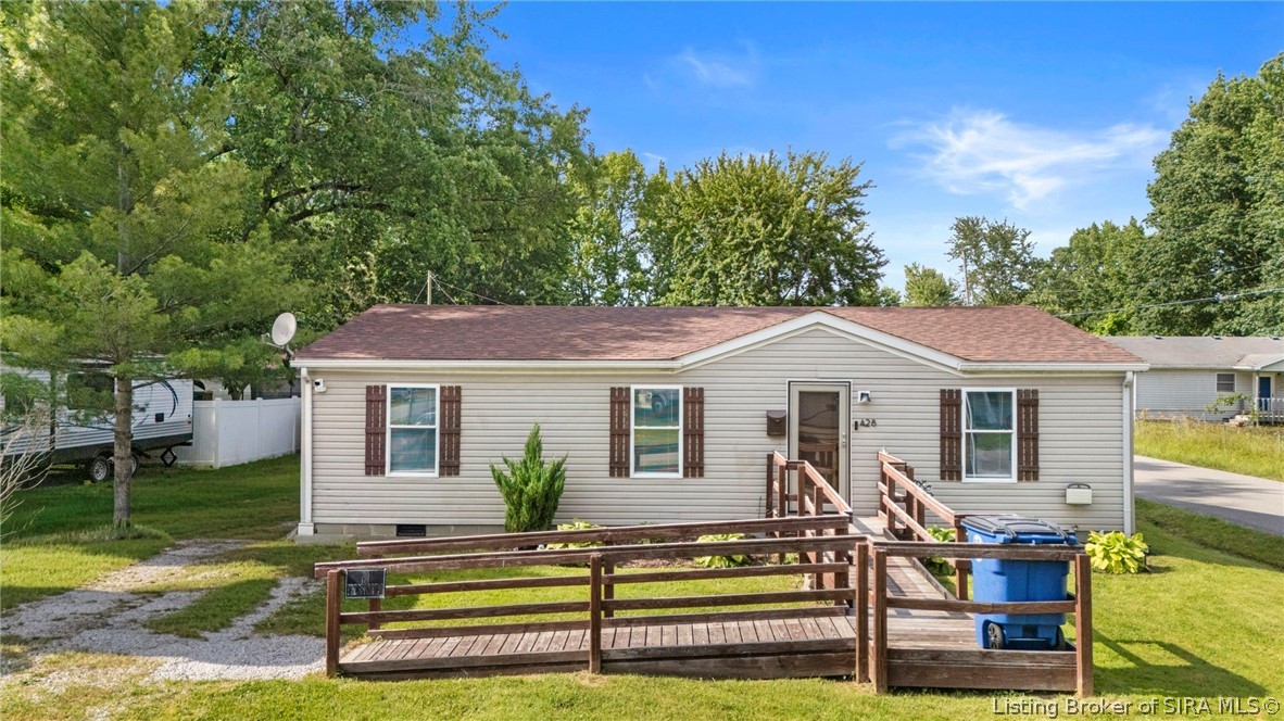 428 West Cross Street Austin, IN 47102 - Photo 2 of 21