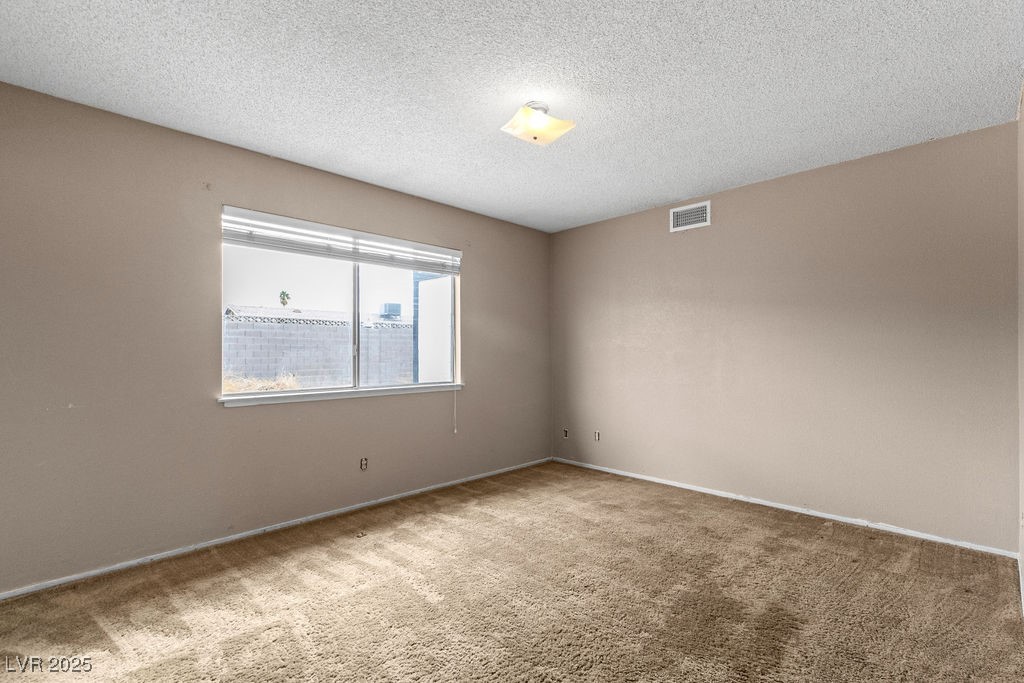 4155 Comb Circle Las Vegas, NV 89104 - Photo 20 of 46 Primary- Bedroom 4