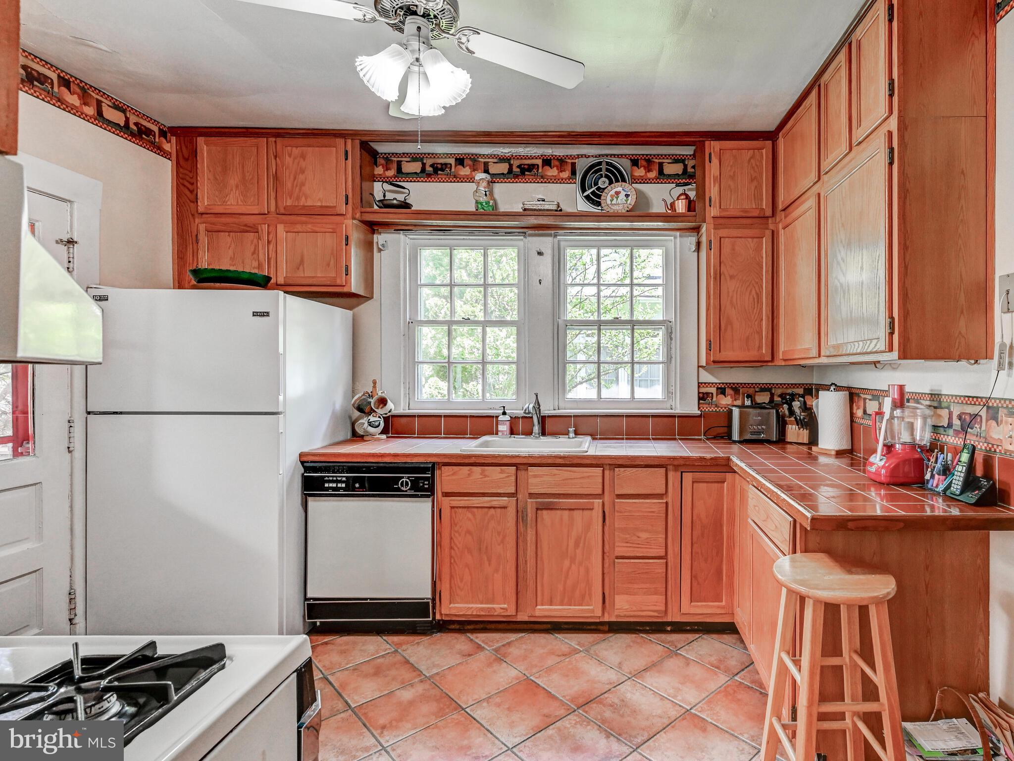 326 St Dunstans Road Baltimore, MD 21212 - Photo 15 of 43