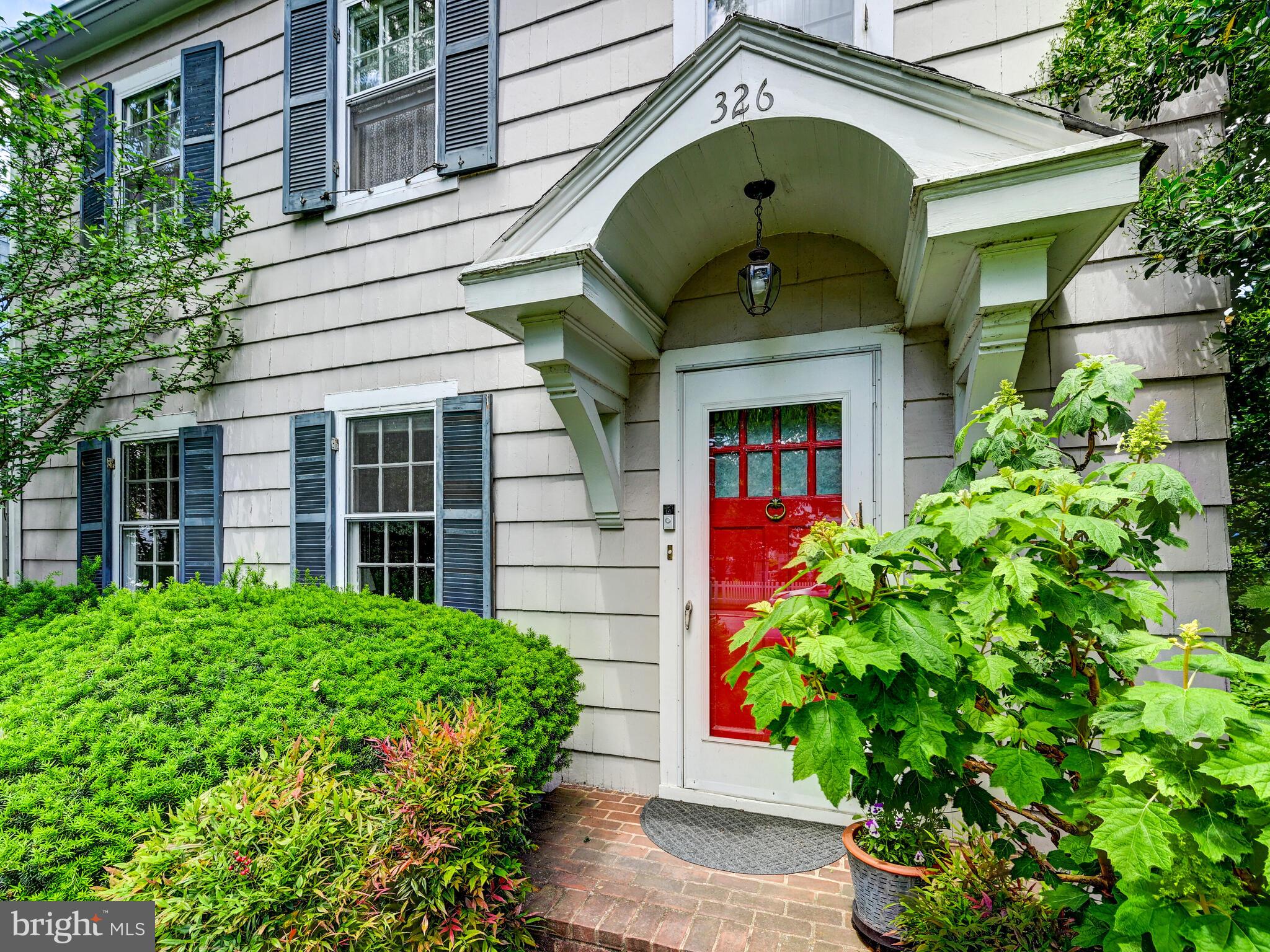 326 St Dunstans Road Baltimore, MD 21212 - Photo 2 of 43