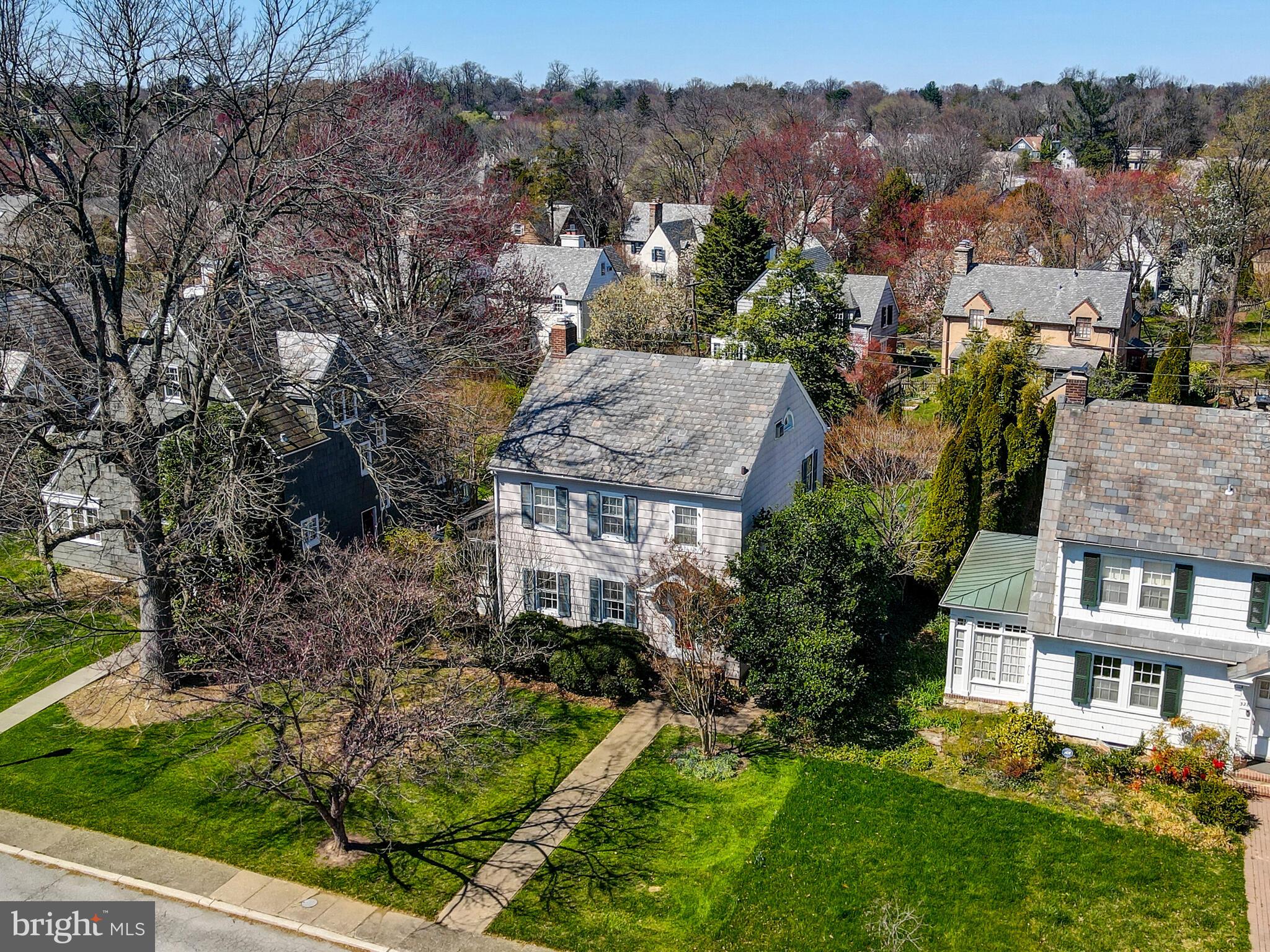 326 St Dunstans Road Baltimore, MD 21212 - Photo 4 of 43