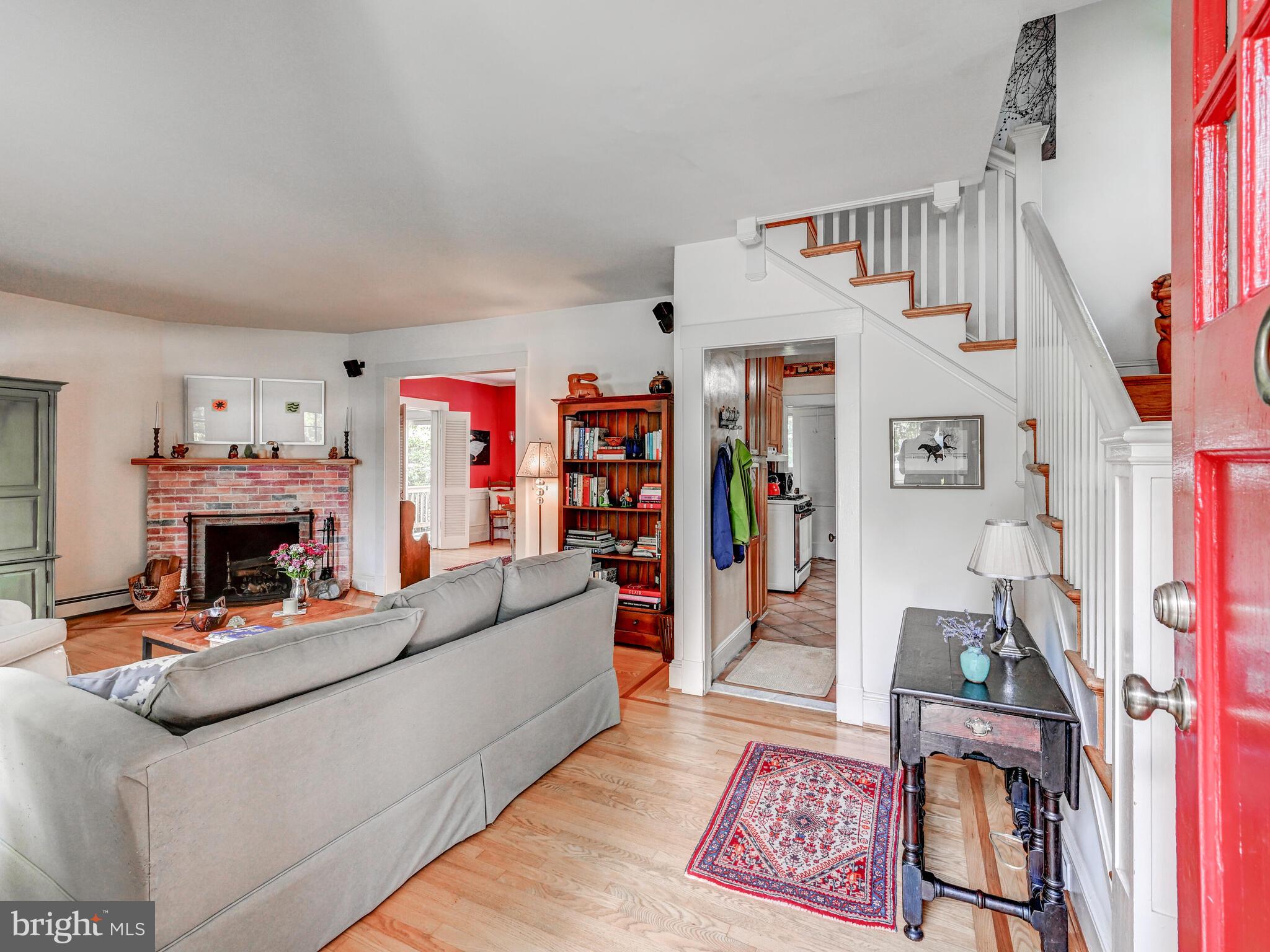 326 St Dunstans Road Baltimore, MD 21212 - Photo 5 of 43