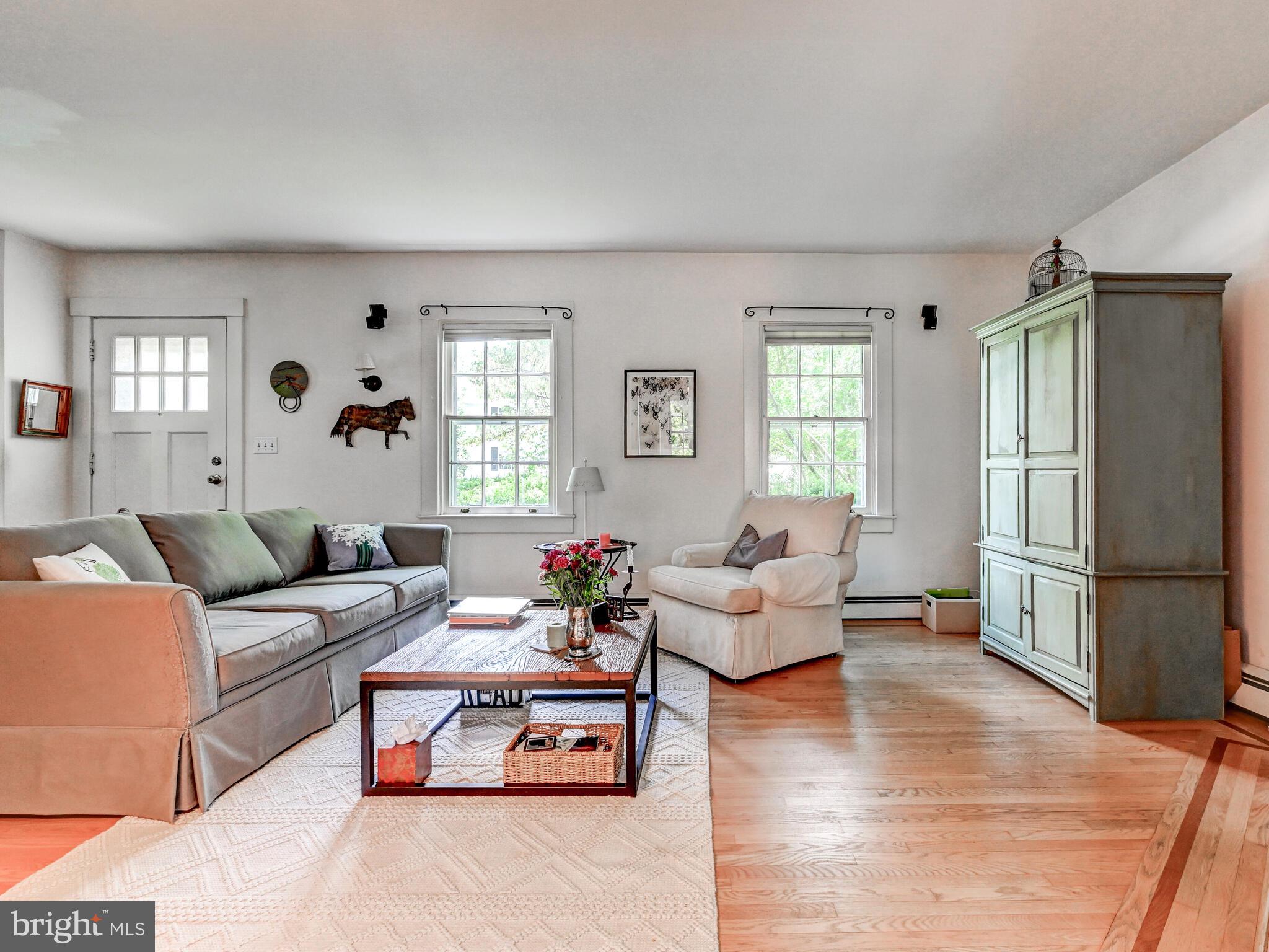 326 St Dunstans Road Baltimore, MD 21212 - Photo 8 of 43