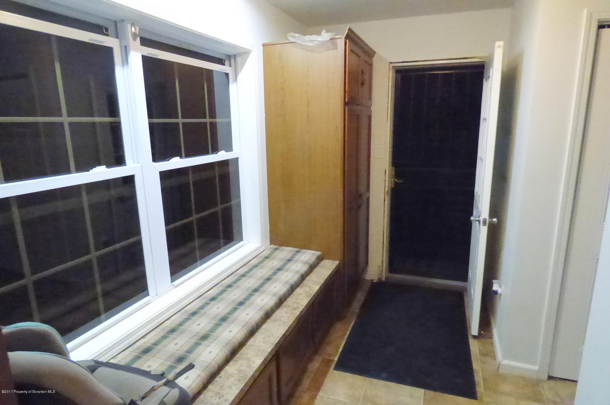 287 Niagara Drive Pleasant Mount, PA 18453 - Photo 8 of 24 Gallery Image 8