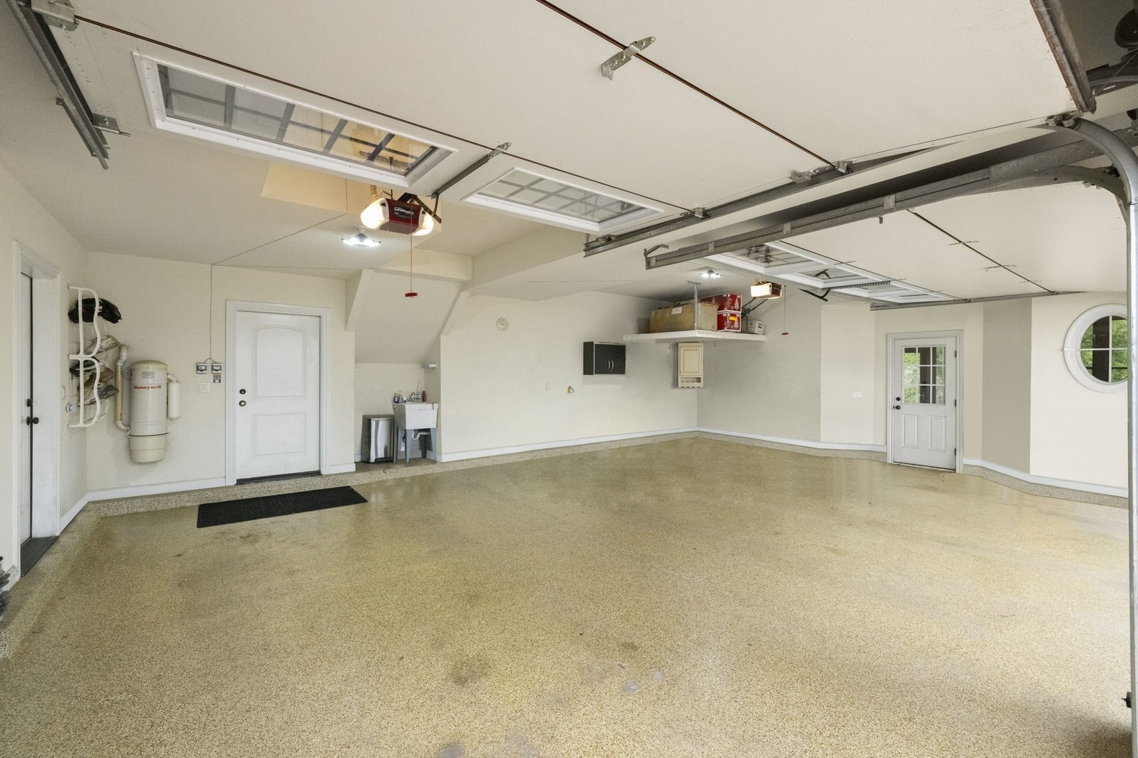 1227 Arnold Court Downers Grove, IL 60516 - Photo 56 of 72 a view of a garage