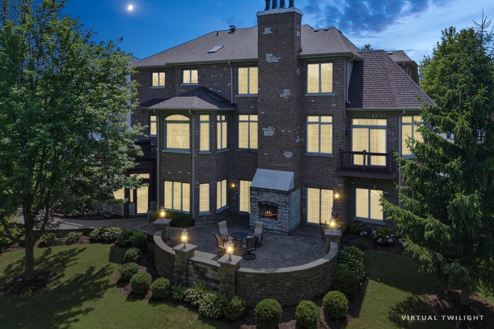 1227 Arnold Court Downers Grove, IL 60516 - Photo 68 of 72 a front view of a house