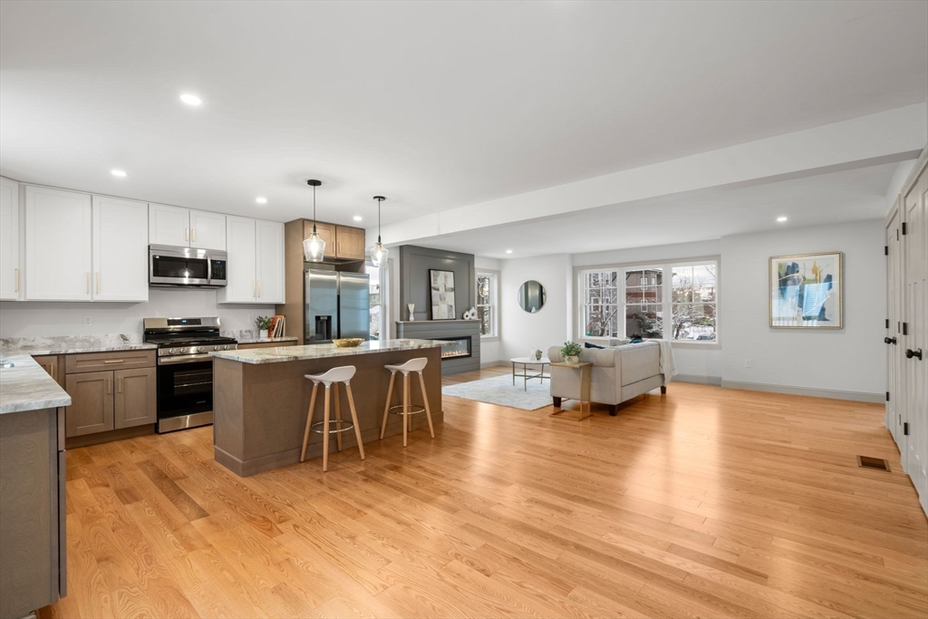 2 Lodi Street, Unit B Worcester, MA 01610 - Photo 4 of 27