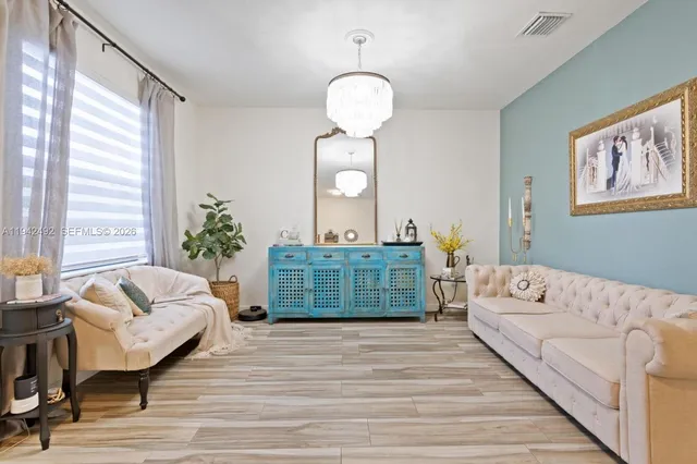 $460,000 | 3304 West 92nd Place, Hialeah, FL 33018