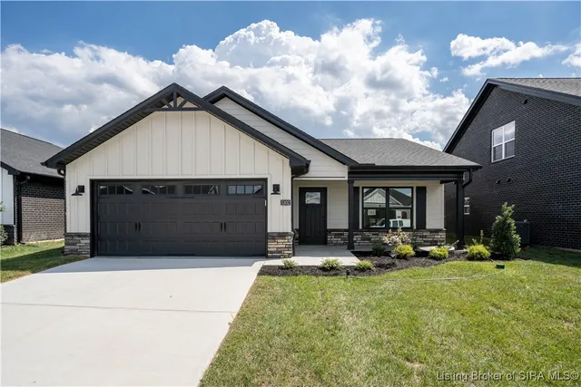 $309,900 | 5102 Woodstone Circle, New Albany, IN 47150