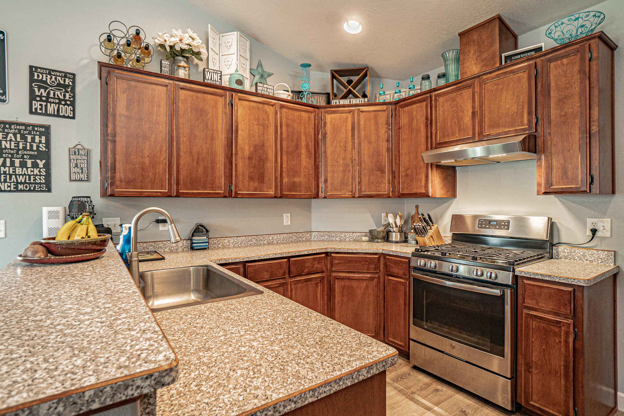 514 Coventry Court Eagle Point, OR 97524 - Photo 8 of 24