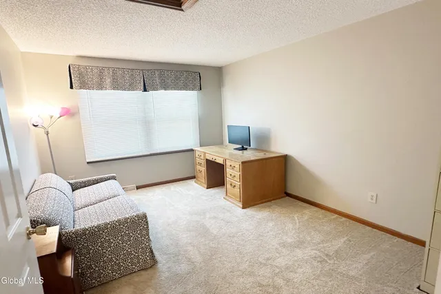 $2,750 | 210 Walnut Lane, Guilderland, NY 12159