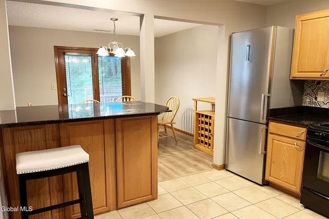 $2,750 | 210 Walnut Lane, Guilderland, NY 12159