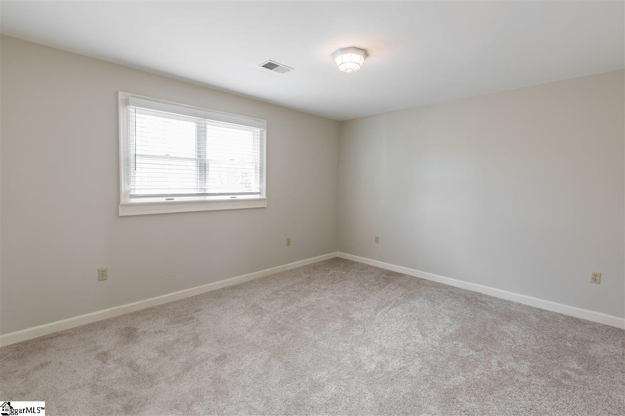 211 Burning Bush Road Mauldin, SC 29662 - Photo 18 of 31 Gallery Image 18