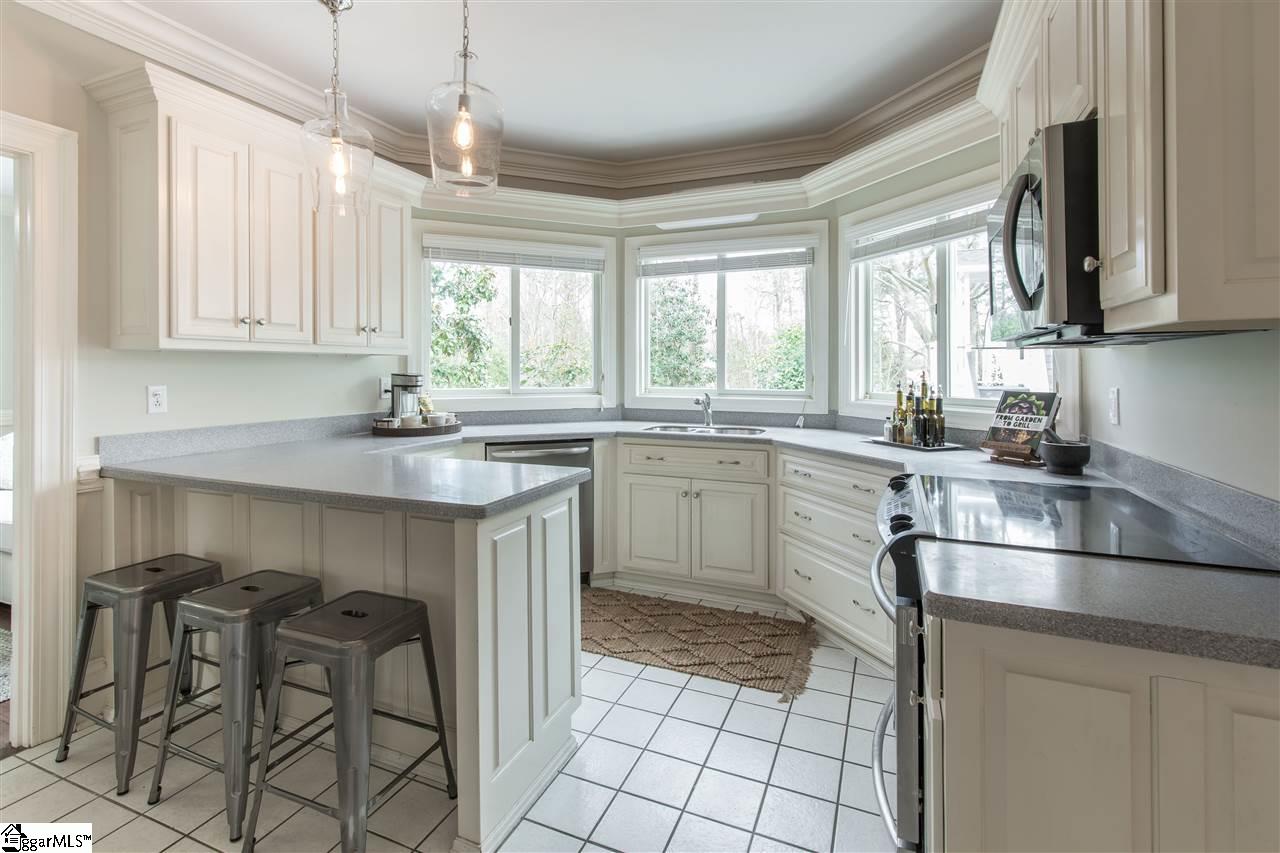 211 Burning Bush Road Mauldin, SC 29662 - Photo 7 of 31 Gallery Image 7