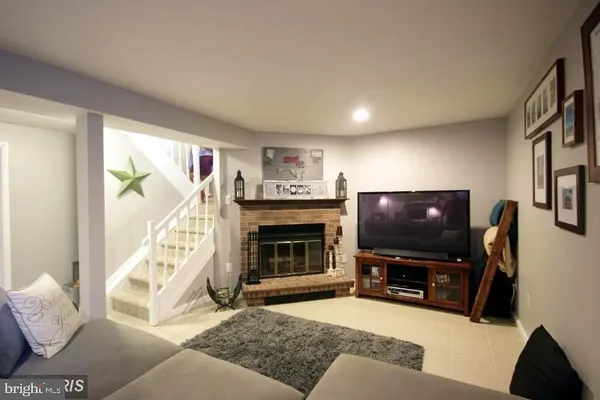 $2,800 | 7706 Havenside Terrace, Derwood, MD 20855