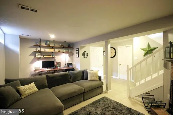 $2,800 | 7706 Havenside Terrace, Derwood, MD 20855