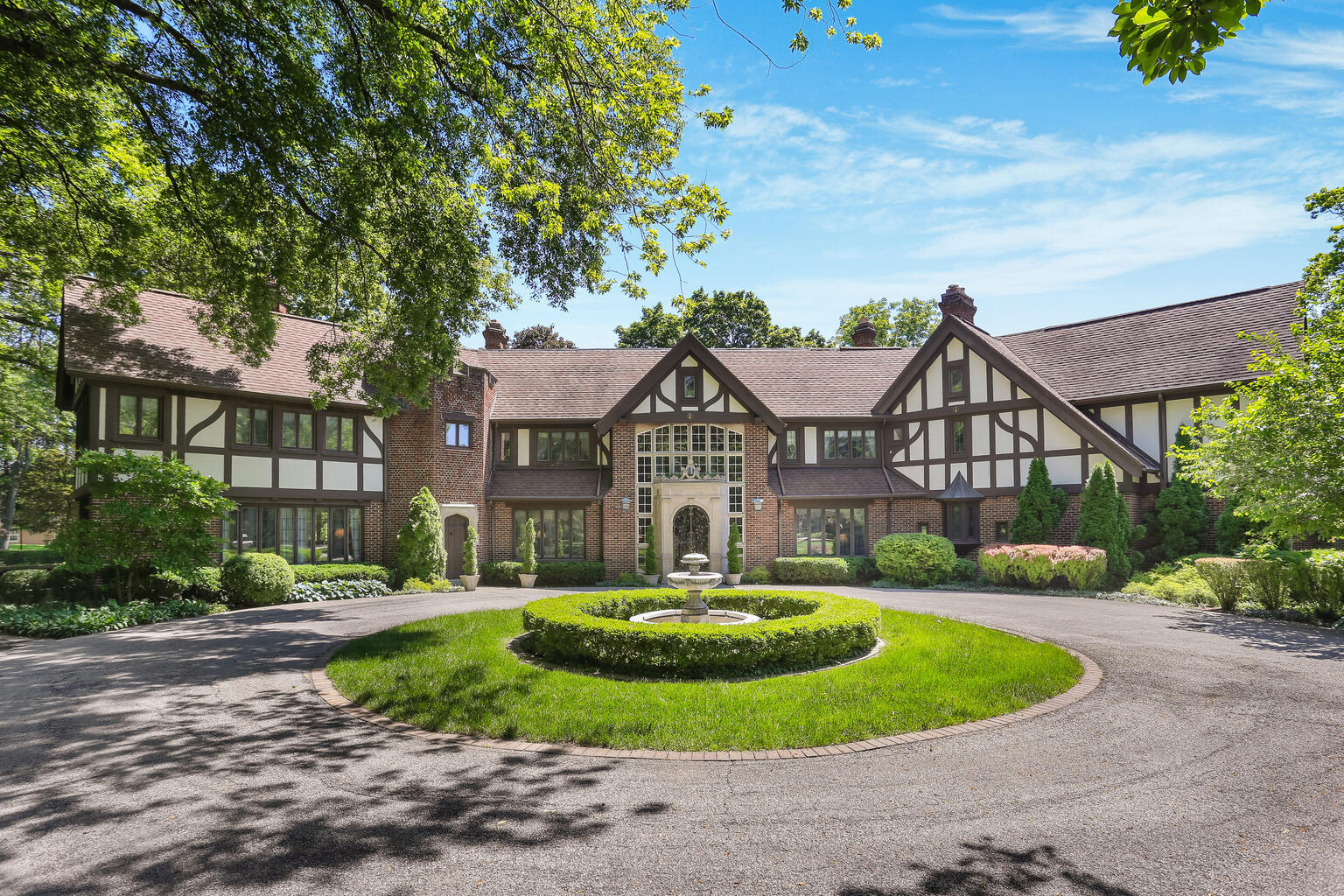 1001 North State Street Monticello, IL 61856 - Photo 1 of 112