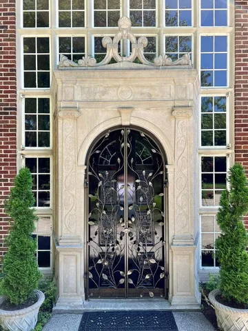 $1,295,000 | 1001 North State Street, Monticello, IL 61856