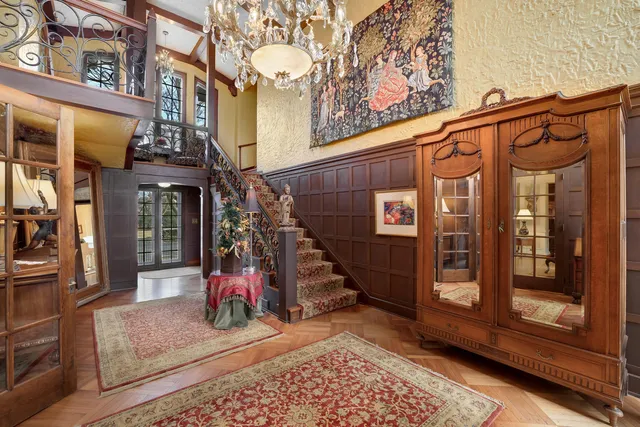 $1,295,000 | 1001 North State Street, Monticello, IL 61856