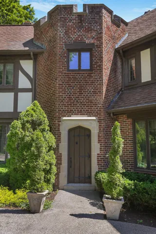 $1,295,000 | 1001 North State Street, Monticello, IL 61856