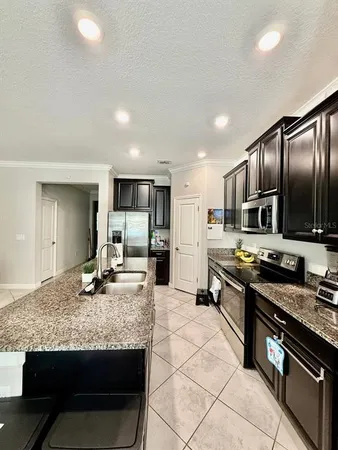 $2,200 | 10143 Count Fleet Drive, Ruskin, FL 33573