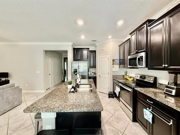 $2,200 | 10143 Count Fleet Drive, Ruskin, FL 33573
