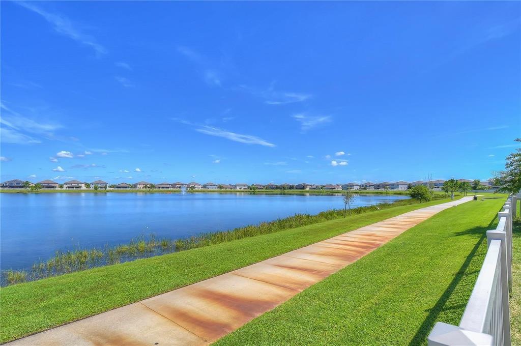 19391 Long Lake Ranch Boulevard Lutz, FL 33558 - Photo 22 of 28