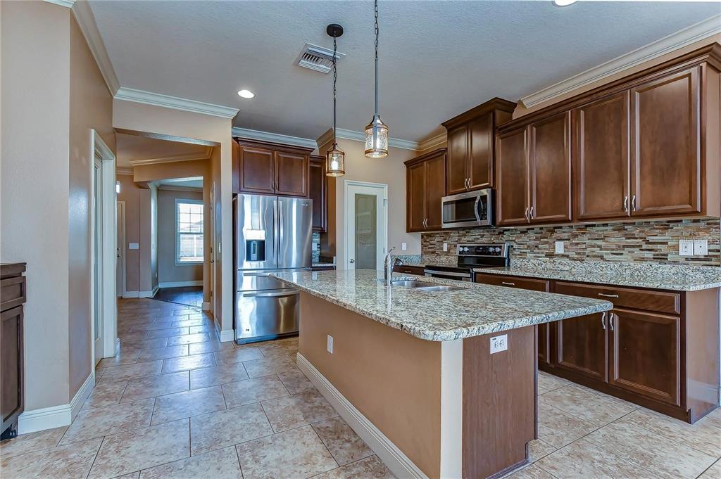 19391 Long Lake Ranch Boulevard Lutz, FL 33558 - Photo 5 of 28