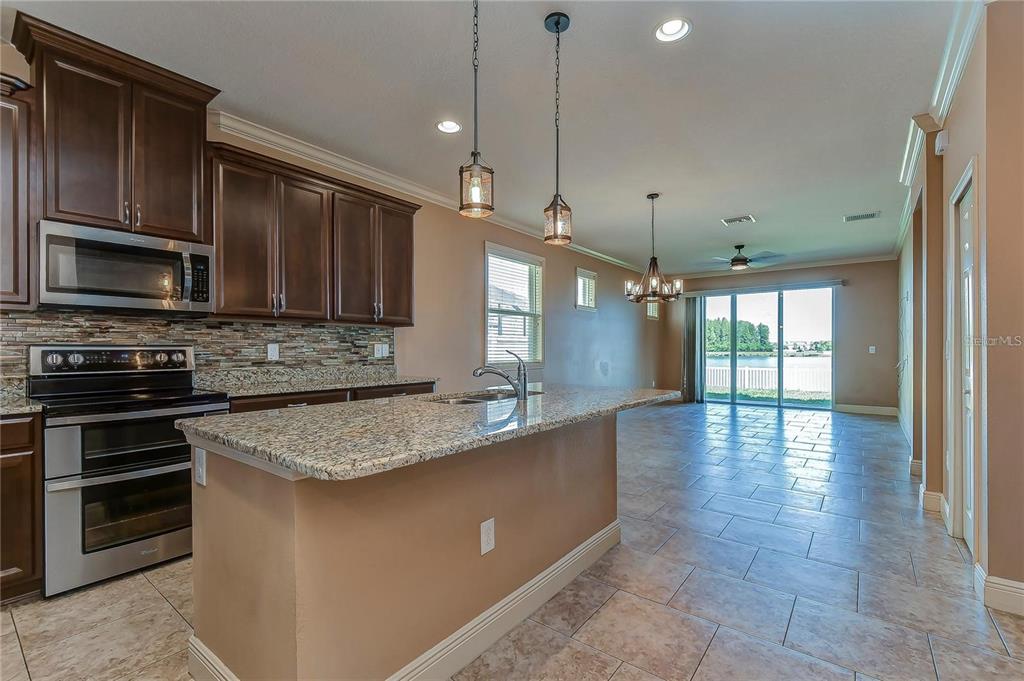 19391 Long Lake Ranch Boulevard Lutz, FL 33558 - Photo 7 of 28