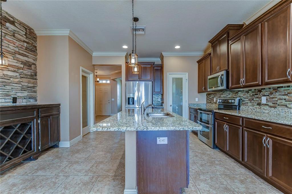 19391 Long Lake Ranch Boulevard Lutz, FL 33558 - Photo 9 of 28