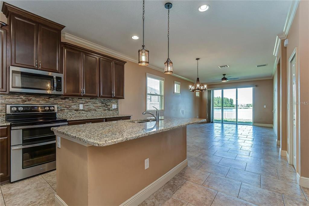 19391 Long Lake Ranch Boulevard Lutz, FL 33558 - Photo 10 of 28