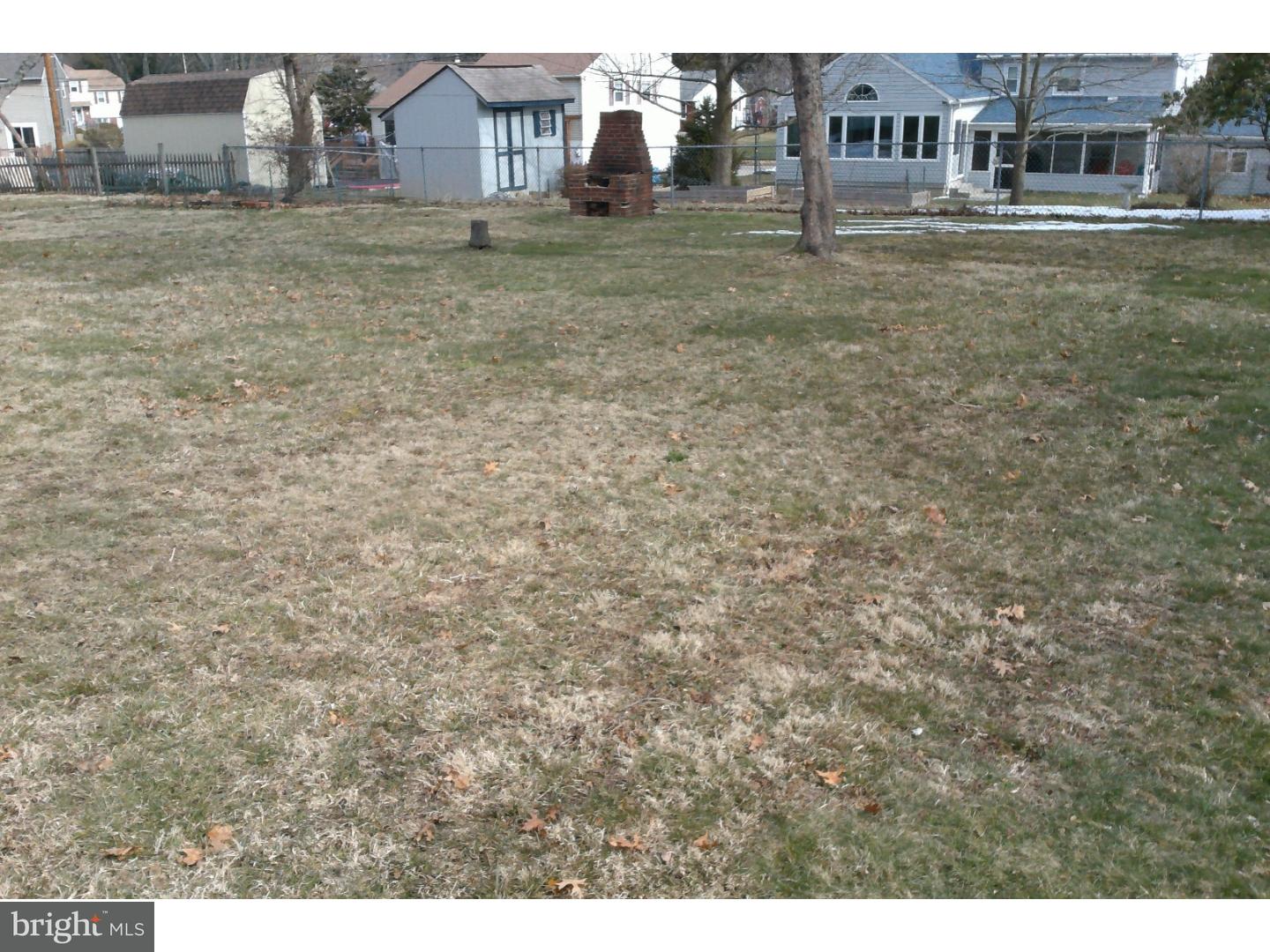 135 Dale Road Willow Grove, PA 19090 - Photo 21 of 23 Back Yard