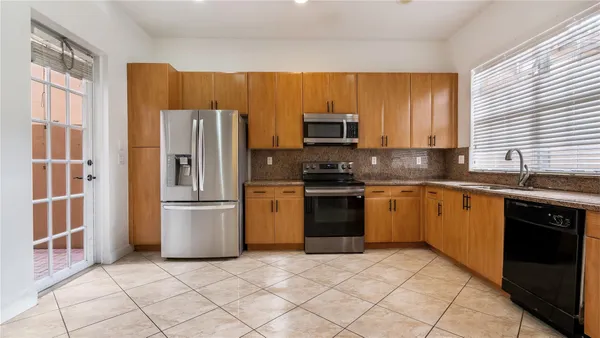 $3,500 | 1061 Southwest 147th Terrace, Unit 1061, Pembroke Pines, FL 33027