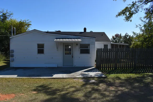 $695 | 1006 1/2 Red Bird Road, Augusta, GA 30904