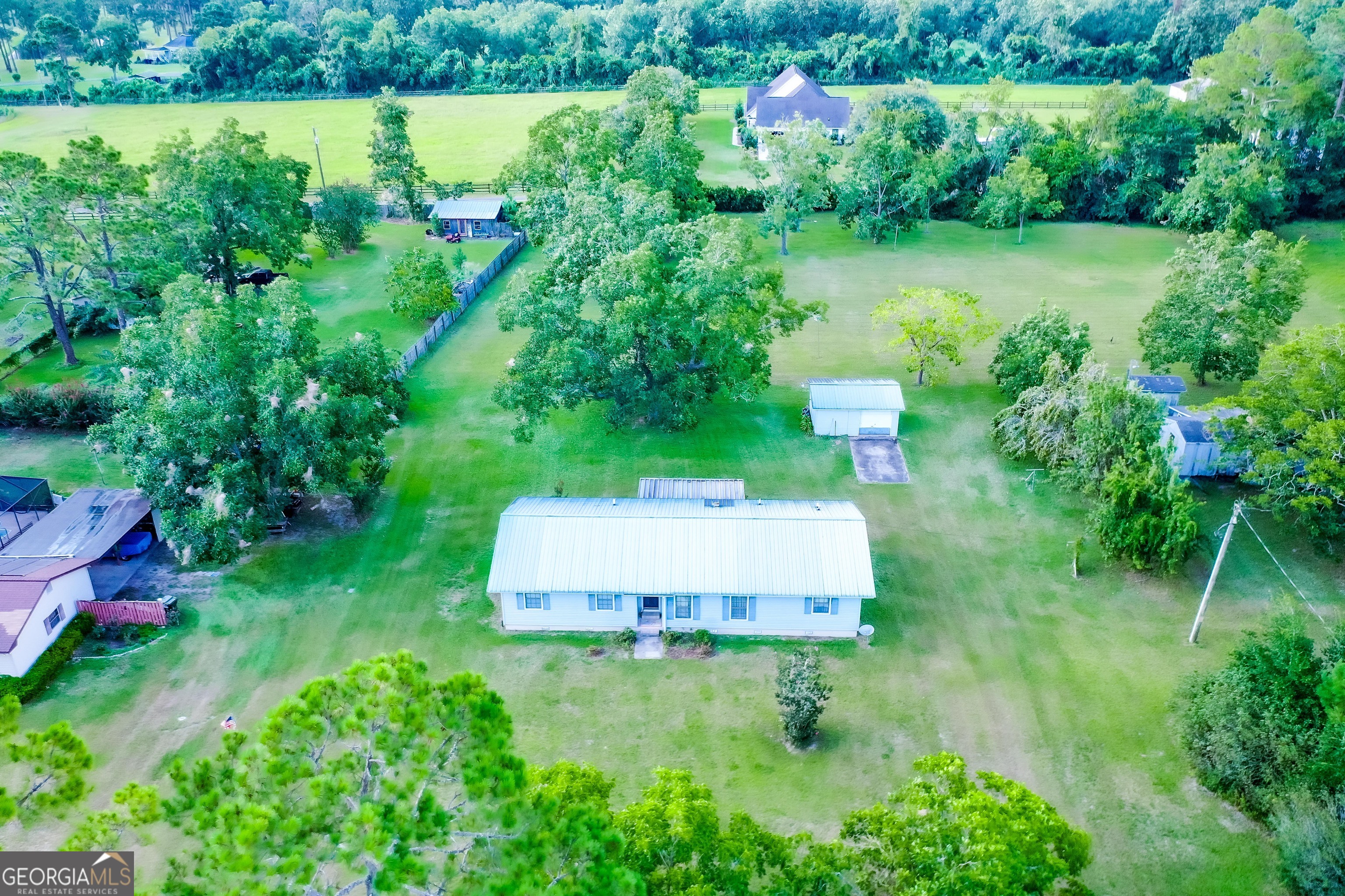 2142 Ben Couch Road Blackshear, GA 31516 - Photo 5 of 43 a view of a back yard